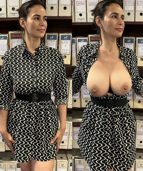 トゥワークオンリーファン エロチック 写真