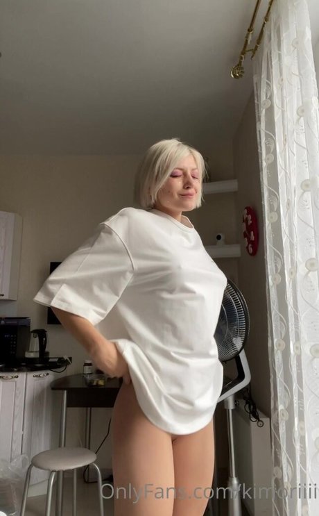 アジア人フィンドムOnlyFans 美しいヌード 画像