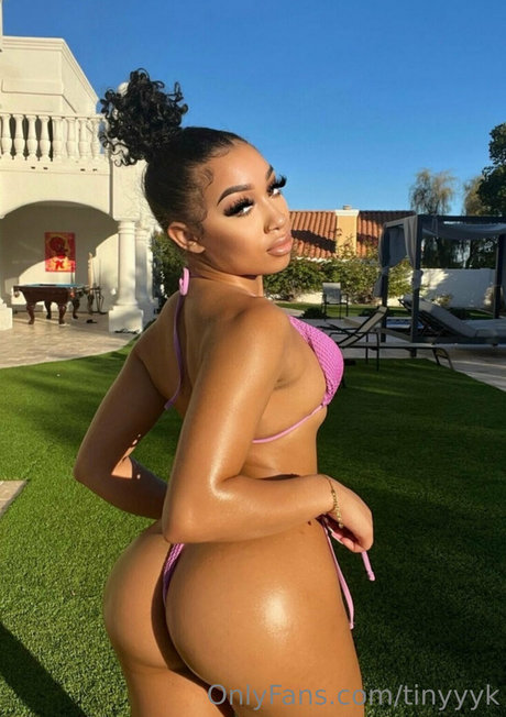 大学のOnlyFans 無料セクシー ギャラリー