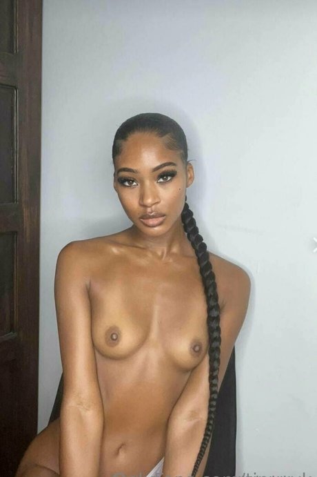 かわいい赤毛のOnlyFans 美しい裸 写真