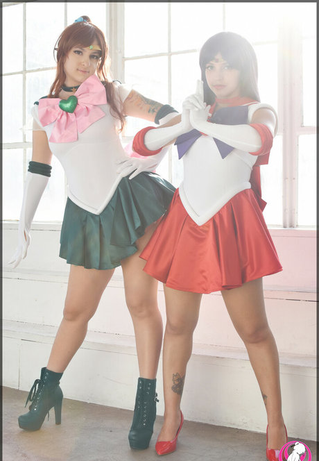 Amy Fantasy セクシーモデル 写真