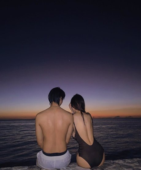 nuninal 22 裸のモデル ギャラリー