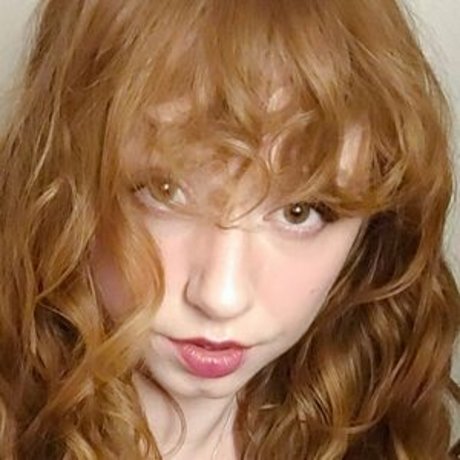 ゲイのラフなOnlyFans 美しいヌード 画像