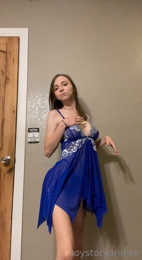 ゲイの若いOnlyFans ヌード 画像