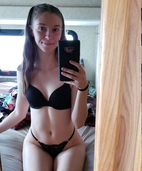 シーメールランジェリーOnlyFans セクシー 画像