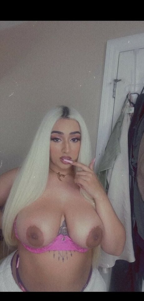 シーメールランジェリーOnlyFans ホットポルノ 写真