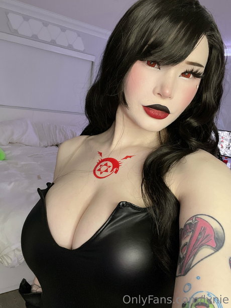 アジアンタトゥー OnlyFans 美しいポルノ 写真