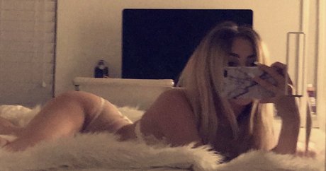 Lycia Faith 裸の女優 ギャラリー