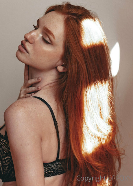 アマチュアOnlyFans アートヌード 画像