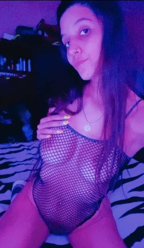 Iara Broin 完璧なポルノスター 写真