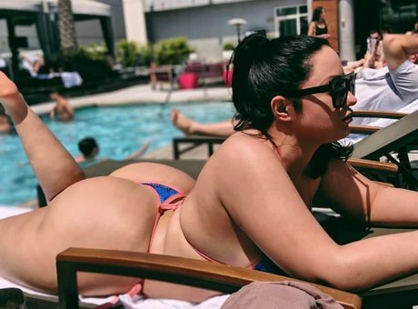 アマチュアぽっちゃりOnlyFans セクシー裸 写真