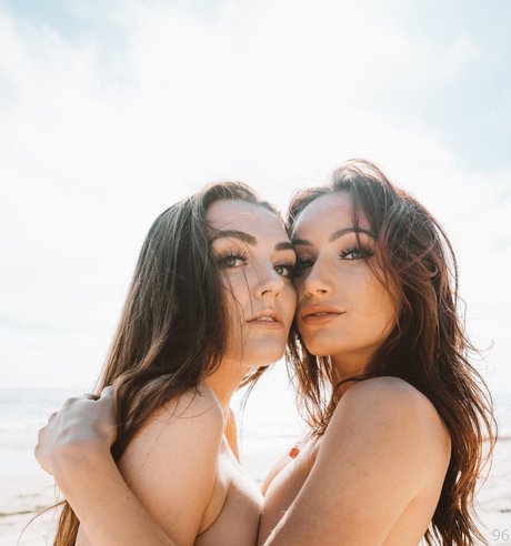 異人種間OnlyFans ポルノ ギャラリー