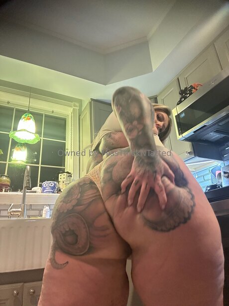 Miss Thick N Tatted ポルノスター 無料 写真