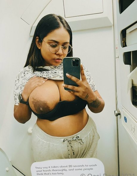 アジアの女性支配OnlyFans セクシー 画像