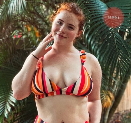 おばあちゃんの巨乳OnlyFans 無料ポルノ 画像