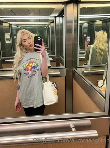 Aurora Angel モデル 写真