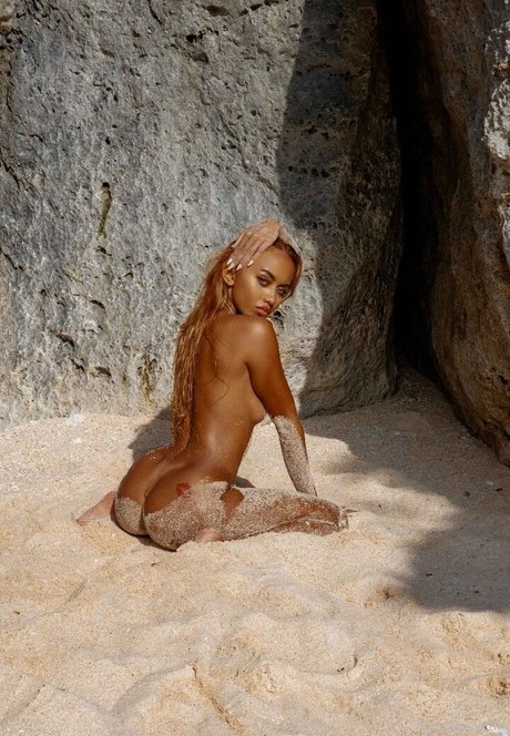 アジアンベイビーOnlyFans アートポルノ 写真