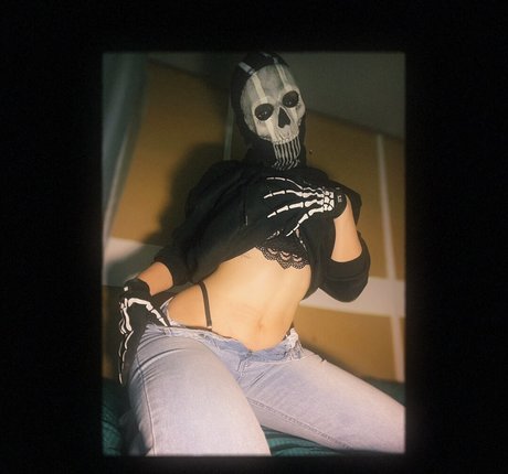 小人エボニーOnlyFans 無料セクシー 写真