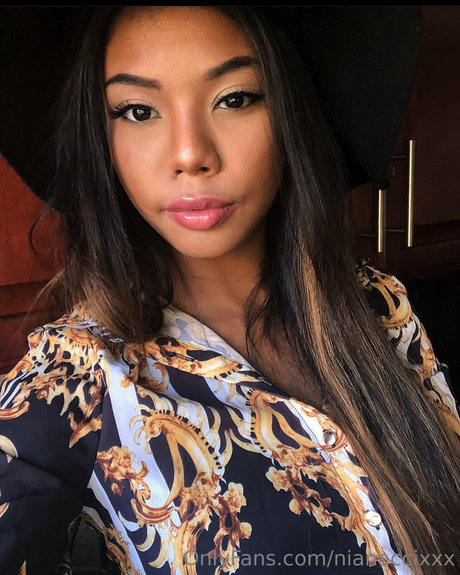 Nia Nacci 裸モデル 写真