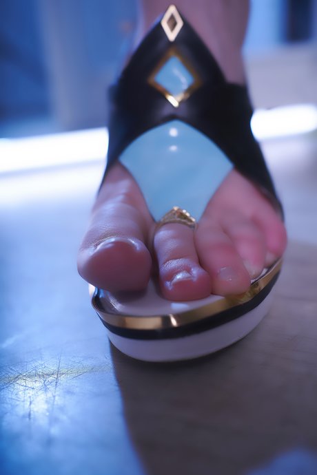 Voezacos エロティックモデル ギャラリー