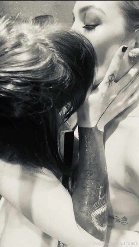 マッサージ動画 OnlyFans セクシーヌード 写真