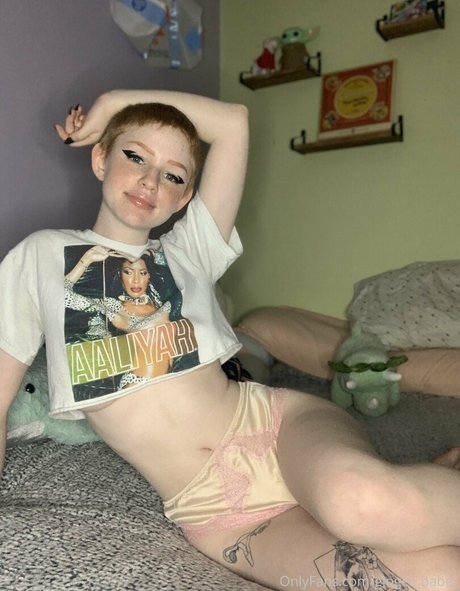 Aaliyah May 完璧なポルノスター ギャラリー