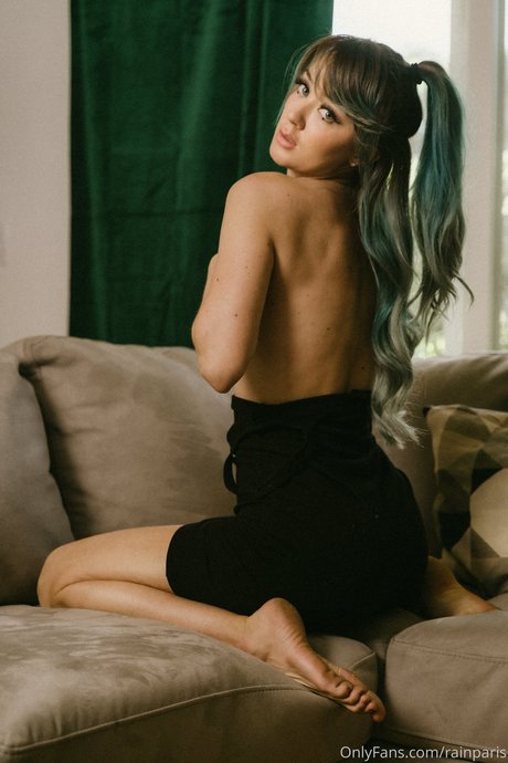 Rain Paris スターセックス 写真