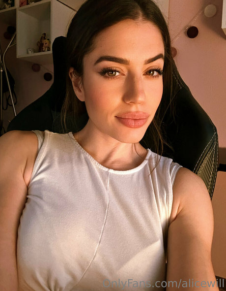 Alicewill ホットモデル ギャラリー