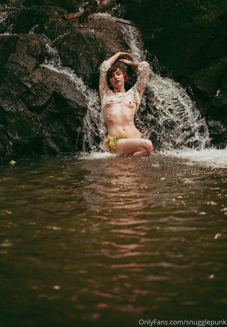 黒檀の小人OnlyFans ポルノ 写真