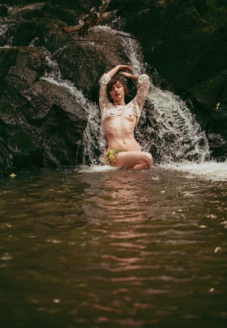 シーンオンリーファン セクシー裸 ギャラリー