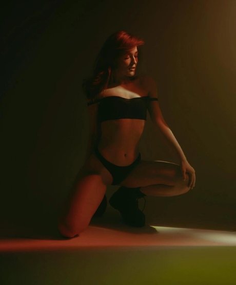 大きな白いチンポ OnlyFans ホットポルノ 写真