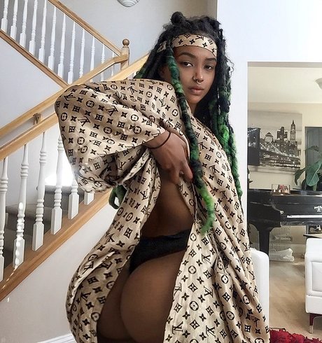 コスプレヌードOnlyFans アートヌード 画像