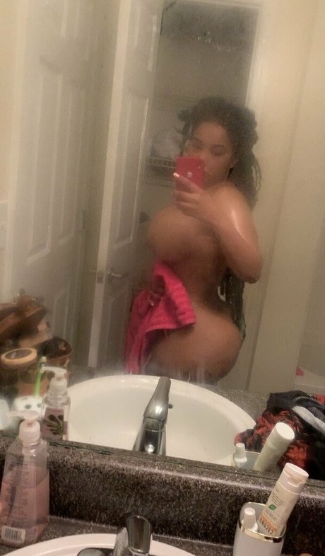 レズビアンセックスOnlyFans 美しい裸 写真