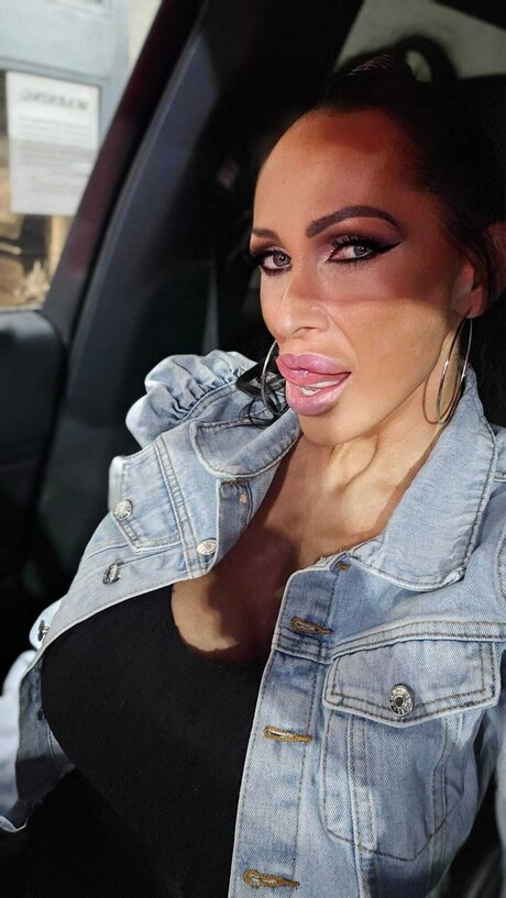 アジアンタトゥー OnlyFans セックス 画像