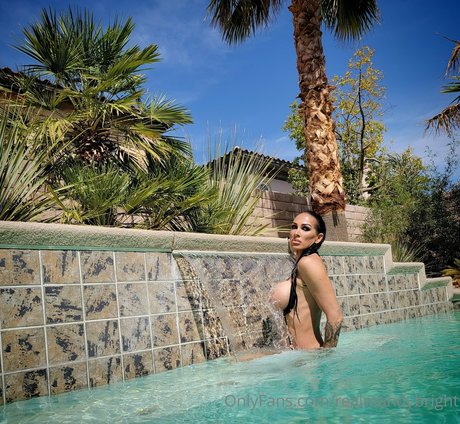 realmandybright ホット女優 写真