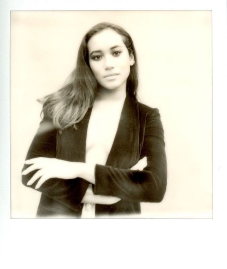 アーミーガールズオンリーファン アートヌード 写真