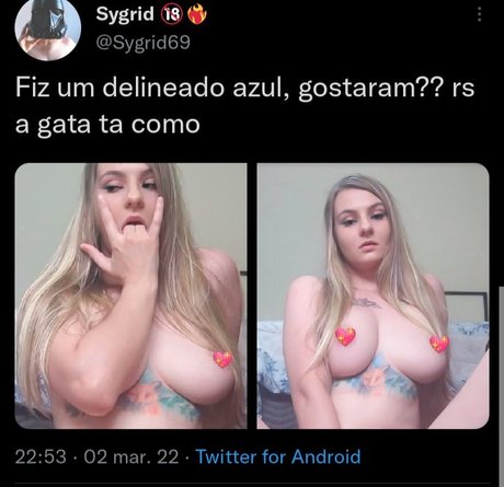 Ana Karolina Eisen 裸のスター ギャラリー