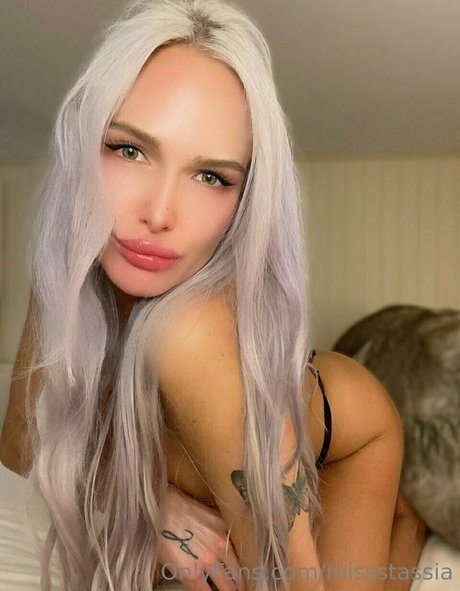 missstassia アートモデル 写真