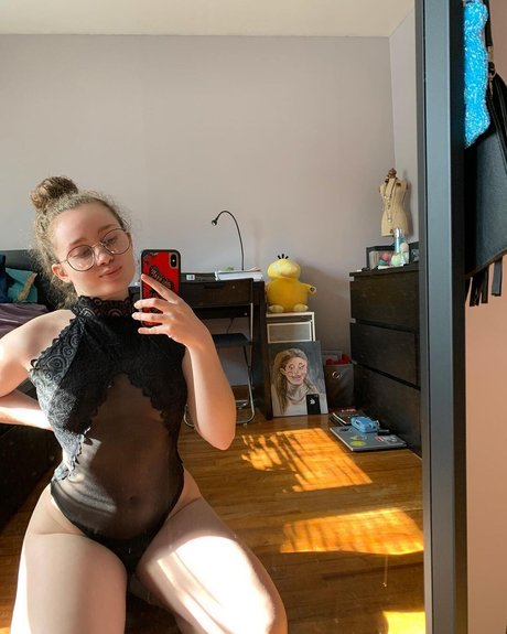 熟女ティーンOnlyFans アダルト 画像