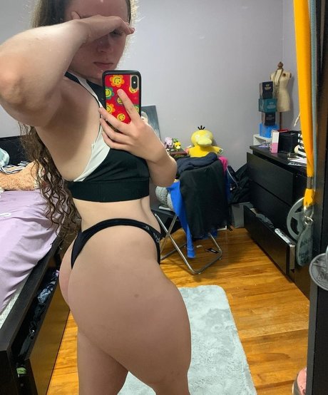 Alyssa Cleversey 最高のスター 写真