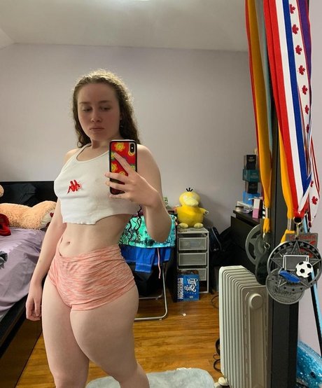 Alyssa Cleversey ポルノモデル ギャラリー