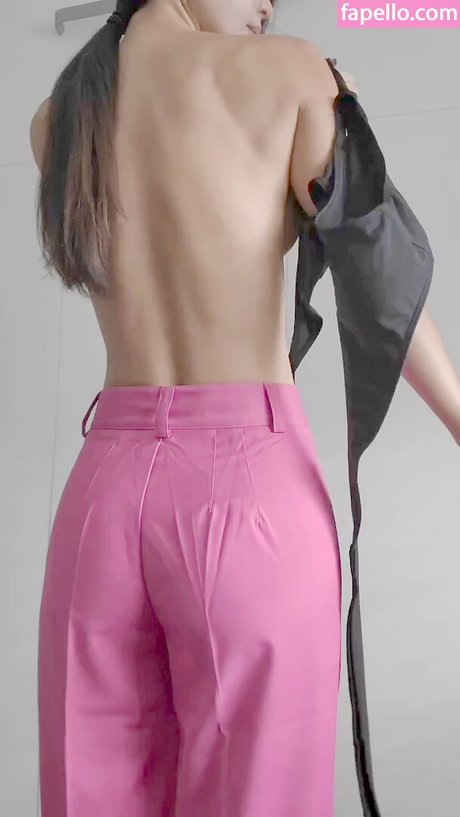 ニューハーフ巨乳OnlyFans ヌード 画像