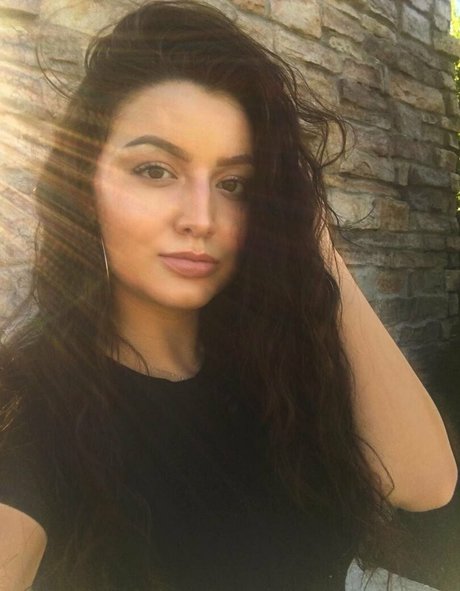 射精 OnlyFans 美しい裸 写真