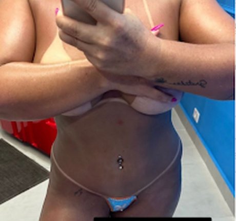 Mara Prado かわいいスター 写真