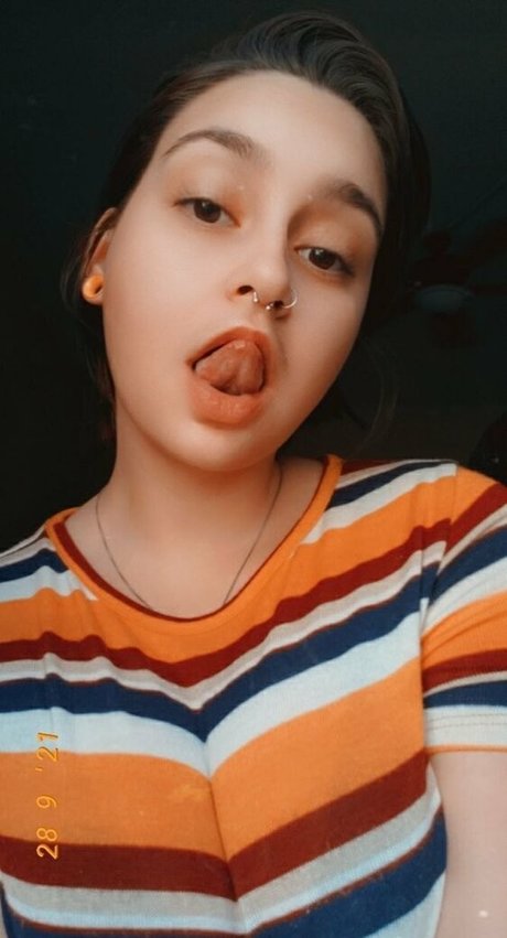 naomistarr ポルノモデル 写真