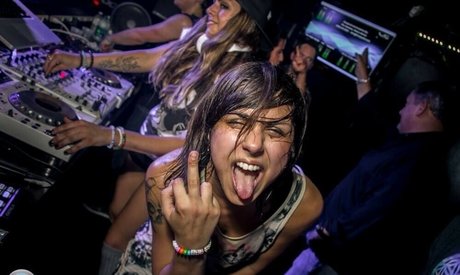 Krewella 最高のスター アーカイブ