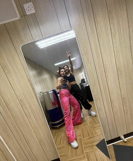 ニューハーフ巨乳OnlyFans ポルノ ギャラリー