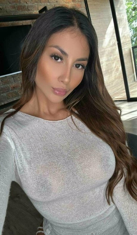 estefahg top profile image