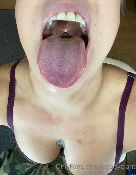 ブルネットの看護師OnlyFans ホットセックス 写真