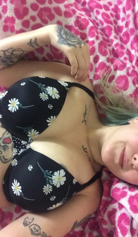 ddisgustingtxre 無料モデル ギャラリー